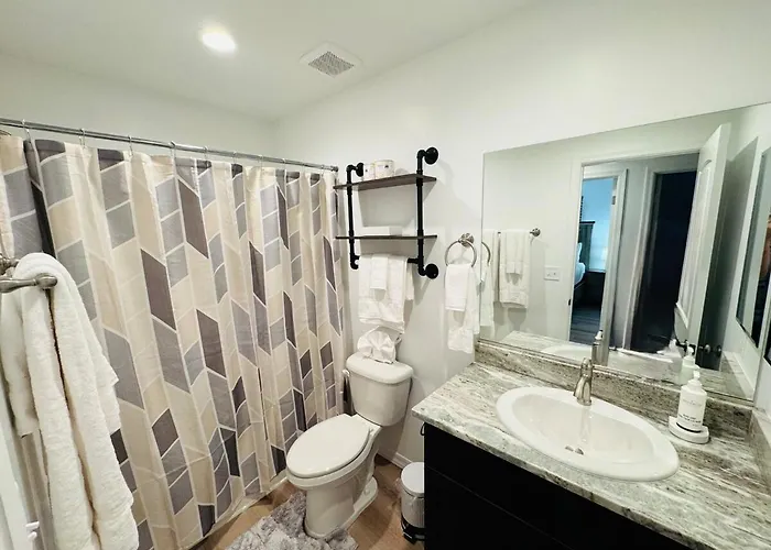 New Location Near Hospital & Restaurants * Kingman